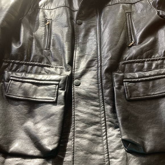 ( Armani brand) GV Emporio men’s coat size vegan leather, large - Picture 7 of 16